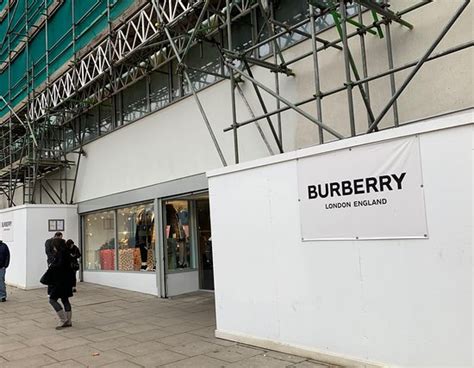 burberry factory outlet london transport|Burberry factory outlet London.